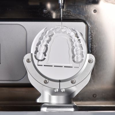 kopen 5Axis Dental Cad Cam Machine voor het frezen van tandheelkundige laboratoria online manufacture